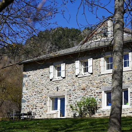 Hébergement de vacances Saint-étienne-lardeyrol, 3 Pièces, 4 Personnes - Fr-1-582-332 *
