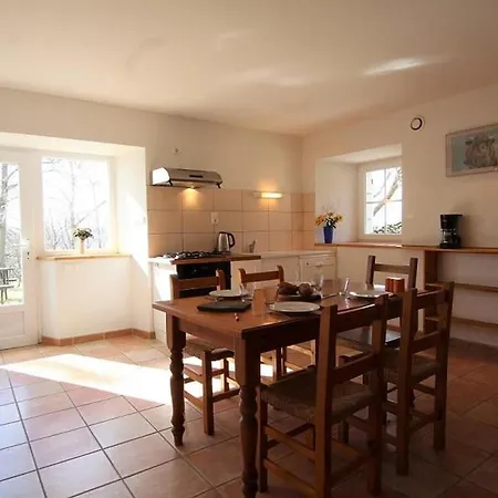 Hébergement de vacances Saint-étienne-lardeyrol, 3 Pièces, 4 Personnes - Fr-1-582-332 *