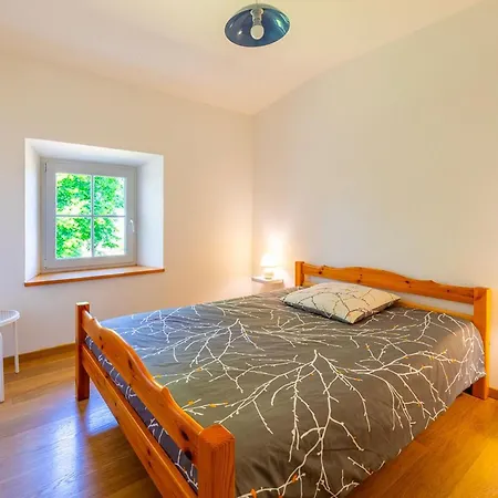 Renove Au Calme Avec Parking Prive Et Wifi Gratuit A - Fr-1-582-332 * Saint-Etienne-Lardeyrol