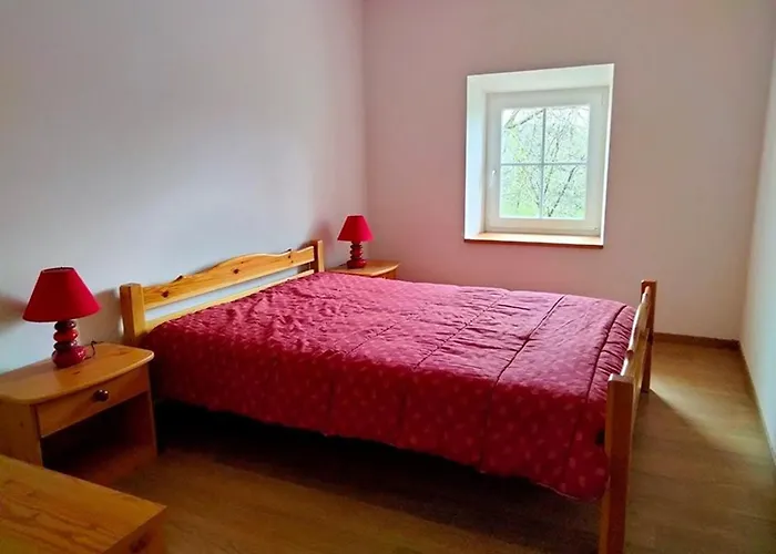 Holiday home Renove Au Calme Avec Parking Prive Et Wifi Gratuit A - Fr-1-582-332 Saint-Etienne-Lardeyrol